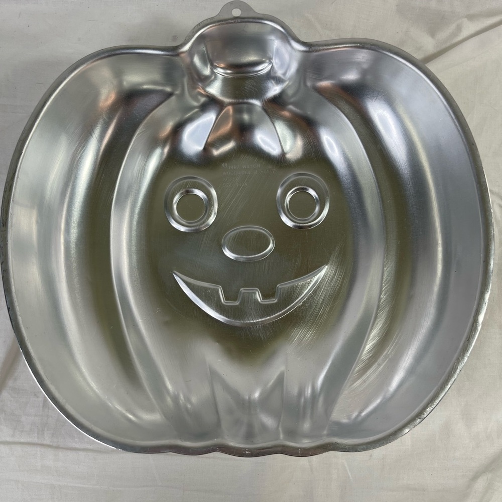 🎃 1987 Wilton Jack O’Lantern Pumpkin Halloween Cake Pan 502-9414
